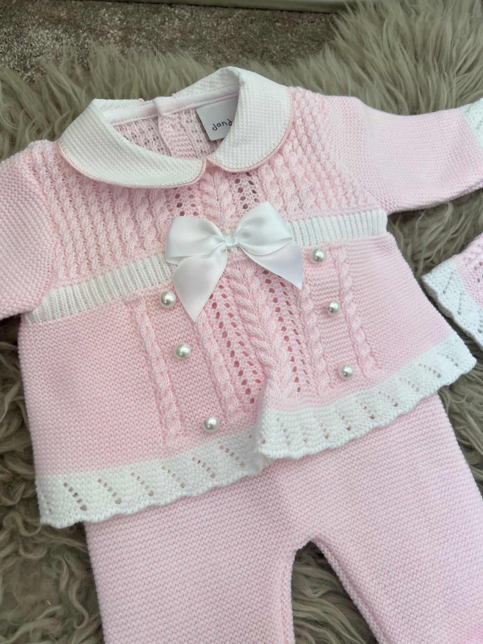 Pink knitted Pearl set