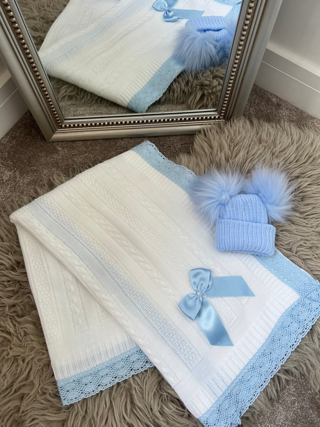 White & blue spanish shawl