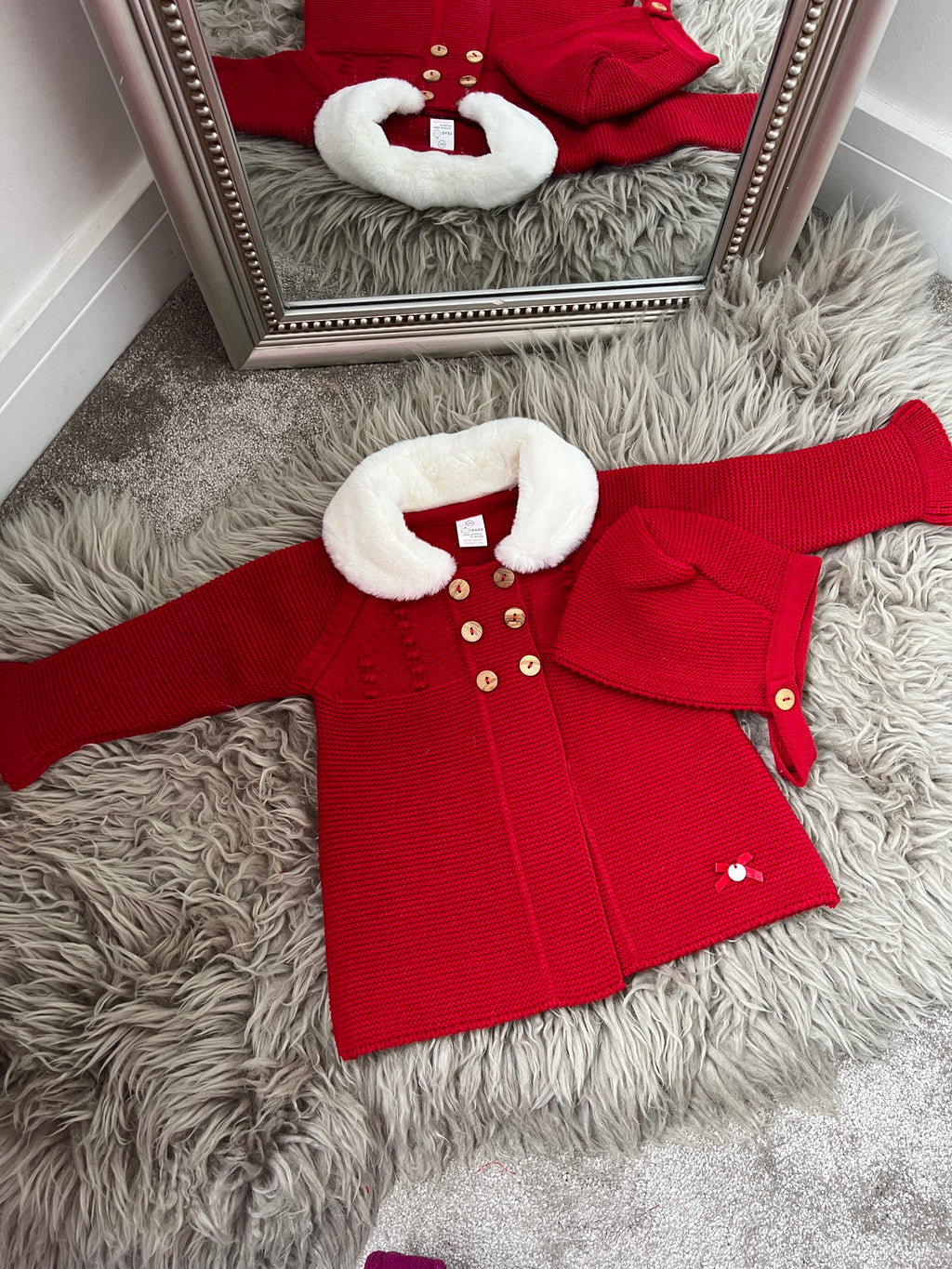 Red faux fur collar jacket