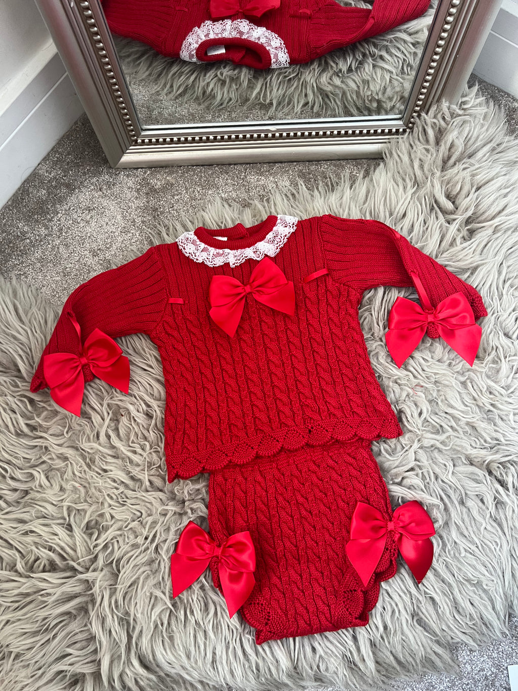 Luxury red bow set
