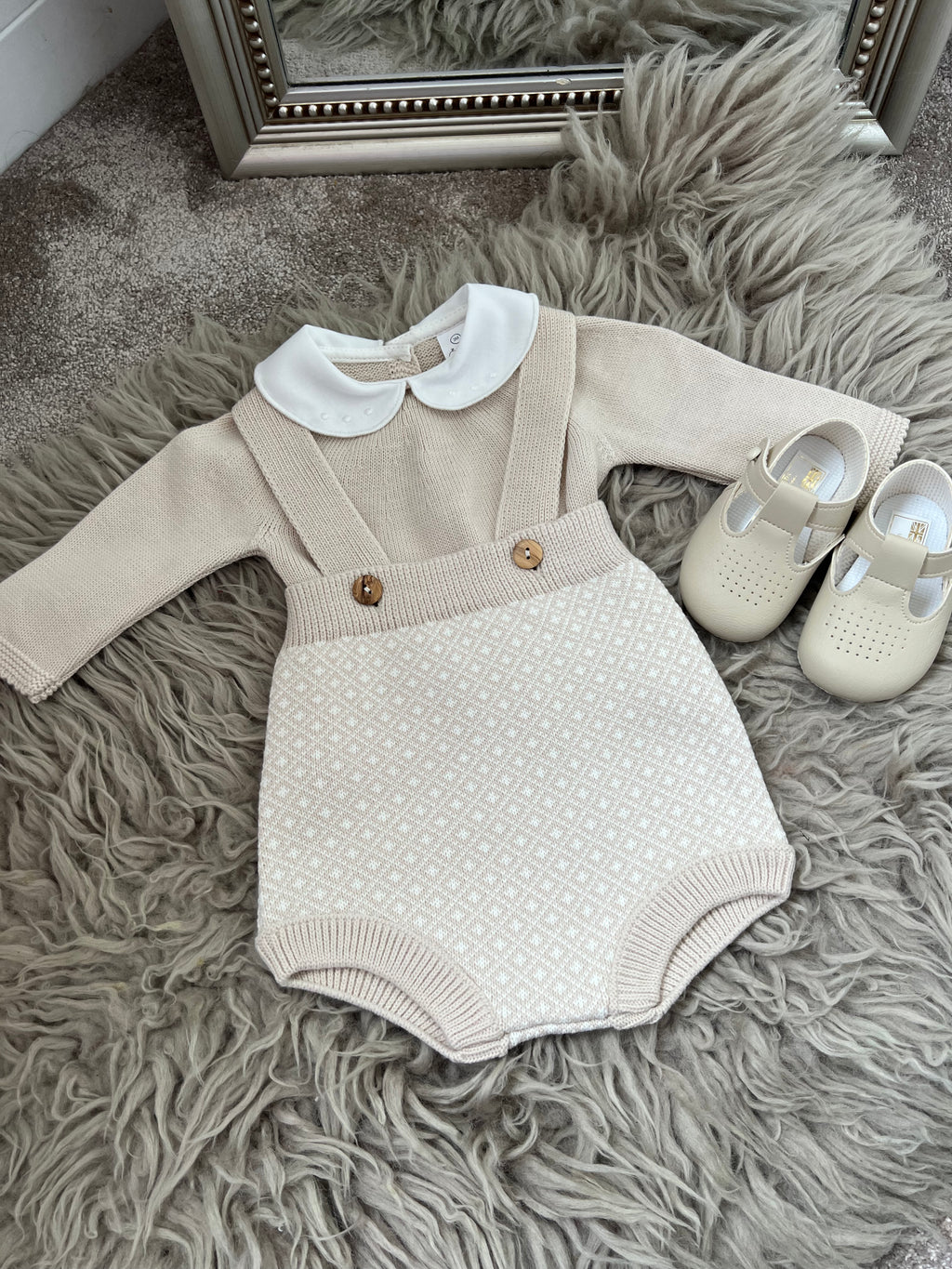 Beige knitted dungaree set
