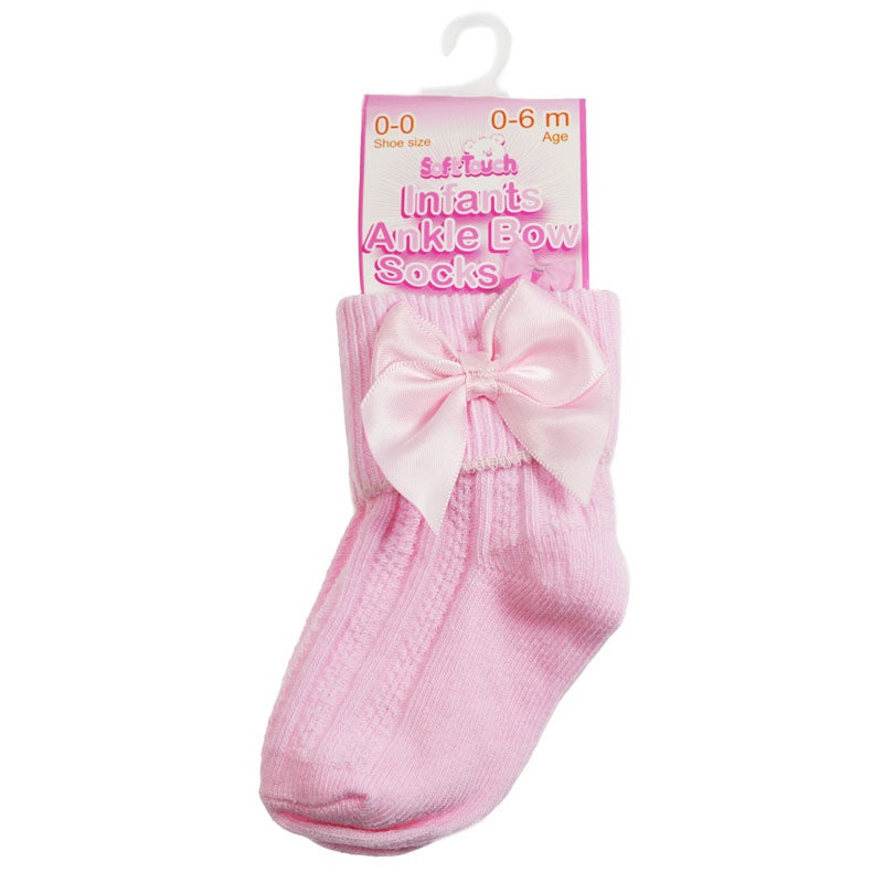 Pink ankle bow socks