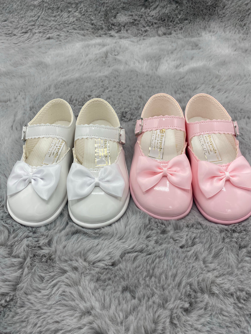 Girls hard sole bow shoes